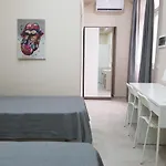 לינה וארוחת בוקר La Sapienza 4*