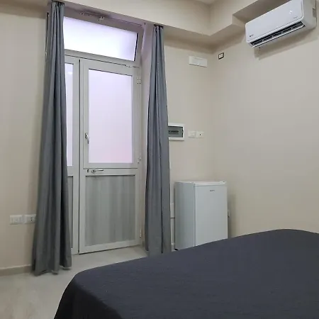 فندق مبيت وإفطار La Sapienza نابولي